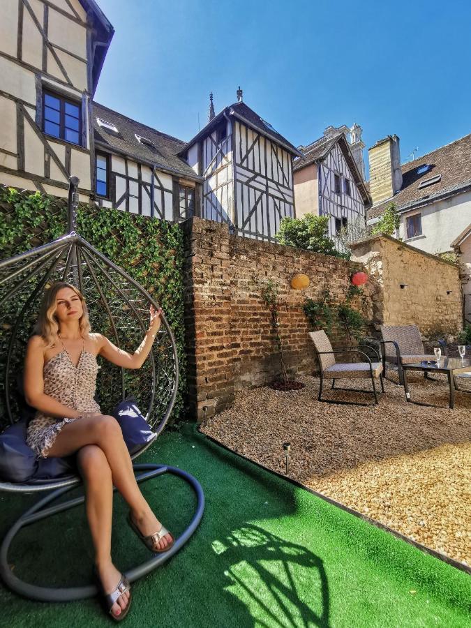 Le Papillon De La Cathedrale - Calme - Jardin - Wifi Appartement Troyes Buitenkant foto
