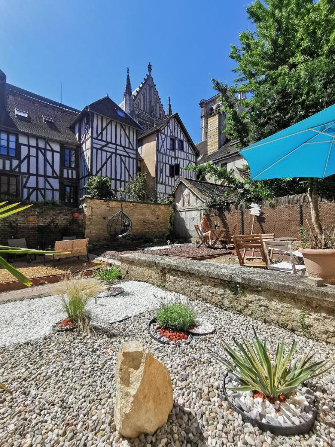 Le Papillon De La Cathedrale - Calme - Jardin - Wifi Appartement Troyes Buitenkant foto