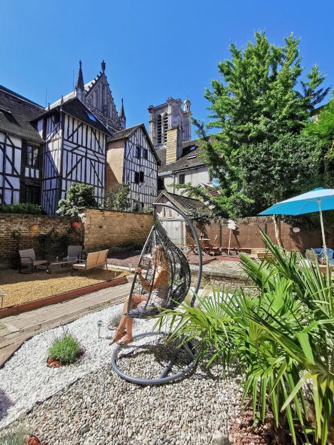 Le Papillon De La Cathedrale - Calme - Jardin - Wifi Appartement Troyes Buitenkant foto